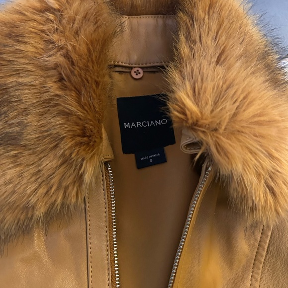 Marciano Camel Leather Jacket with Fur Collar and Zipper Closure - Picture 2 of 3